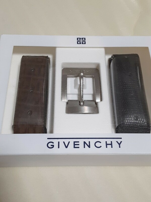 【未使用品】GIVENCHY　ベルト　２本セット