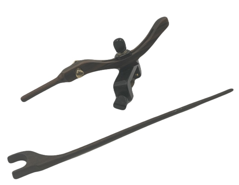 美品 ヘラブナ 鮒釣り 木製万力 ヘラ釣り台 竿掛け固定 アタッチメント 黒檀 釣具