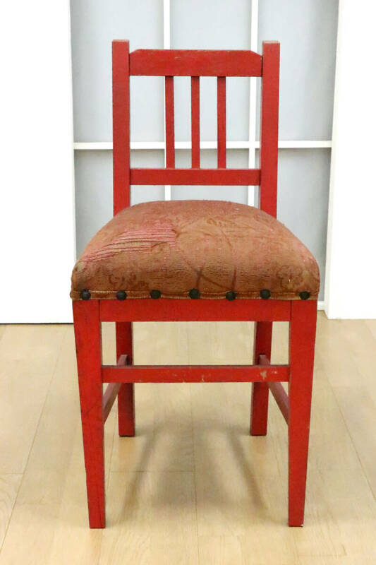 古民家　古い椅子　赤/レッド　横37㎝×奥行き39㎝×高さ74㎝　木製　家具　イス　インテリア　中古品