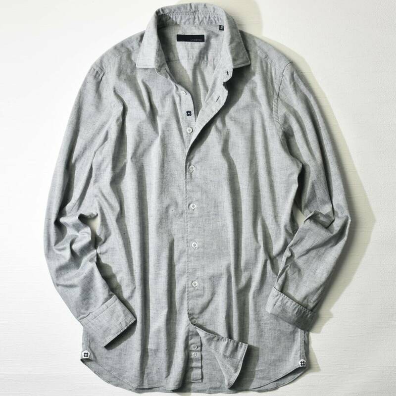 6万【LARDINI ラルディーニ 新品】◇洒脱心◎ボタンを開ければロゴ(花)がチラリ！◇カジュアルながらも上品見えなグレー綿ダンガリーシャツ