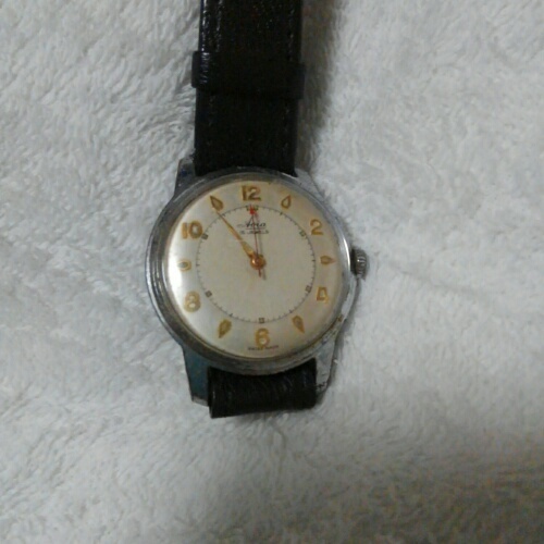 Avia スイス製　手巻き　腕時計