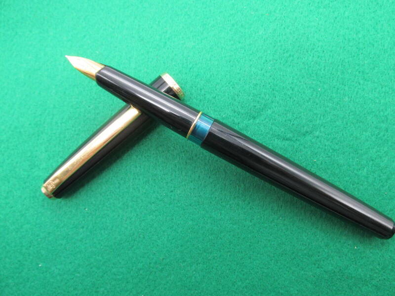 Pelikan ペリカン 万年筆 ペン先 18C 750　ブラック＆ゴールドカラー 筆記用具 