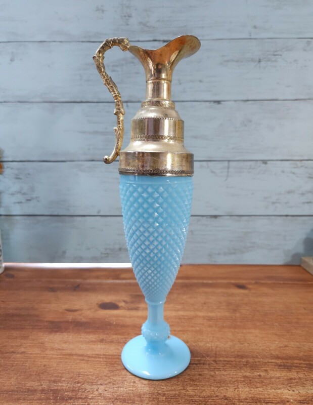 フランスアンティーク オパリンガラス 花瓶 ピッチャー 一輪挿し 花器 ハンドル付き フラワーベース エンボス フレンチ インテリア D6