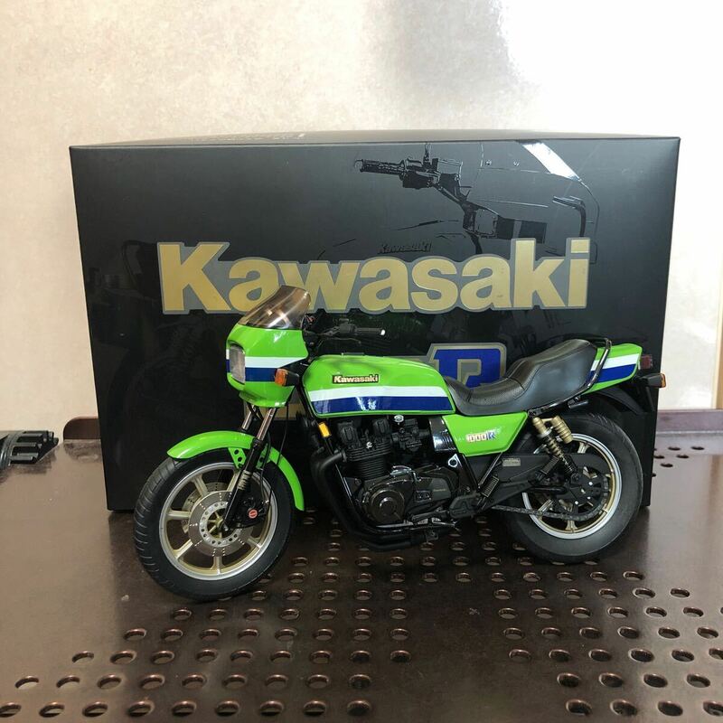 1760 WIT`S マイルストーン 1/12 オートバイ KAWASAKI 1000R Z1000R1 BK127 グリーン ウィッツ バイク カワサキ 模型 完成品