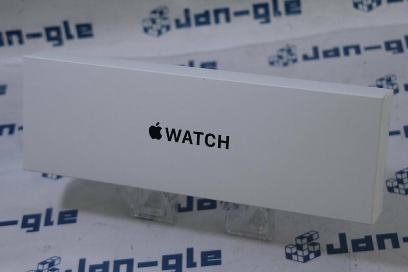 関西【ほぼ新品】Apple Watch SE 第2世代 GPSモデル 40mm MR9X3J/A ミッドナイトスポーツバンド S/M 格安スタート！□ J496099 O