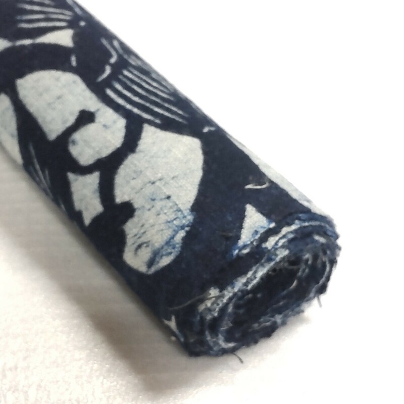 【時代布】型染め 木綿 藍染め 唐草 約146cm 生地 古布 古裂 アンティーク リメイク素材 A-907