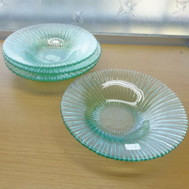 L63 スペインガラス GENUINE リサイクルガラス グリーン フレアプレート 皿