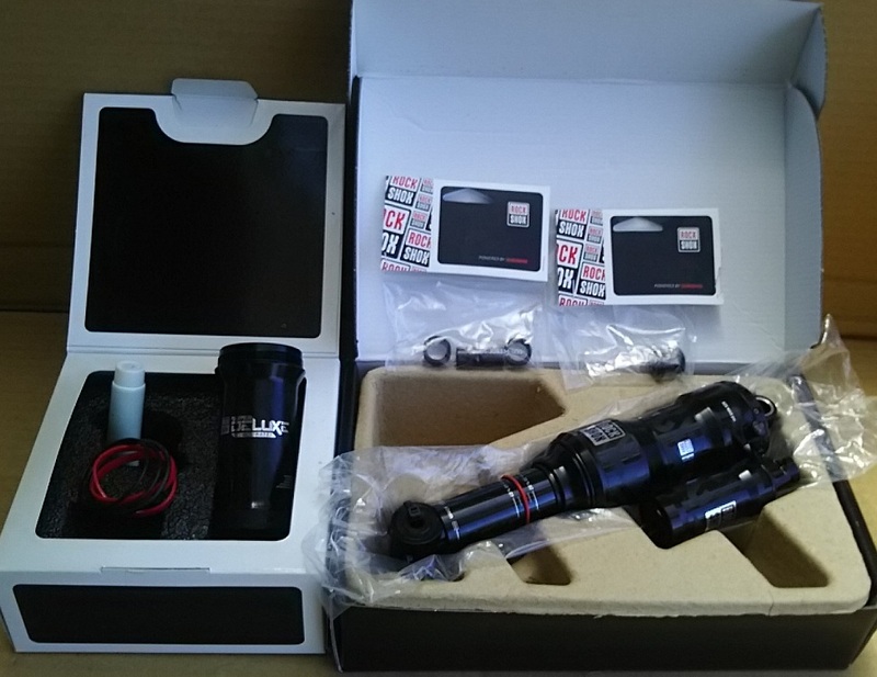ROCK SHOX Super Deluxe Ultimate RCT 230×60‐320 中古