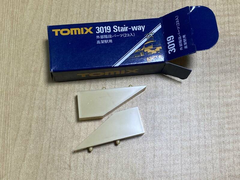 TOMIX 3019 外部階段パーツ(2コ入) 高架駅用