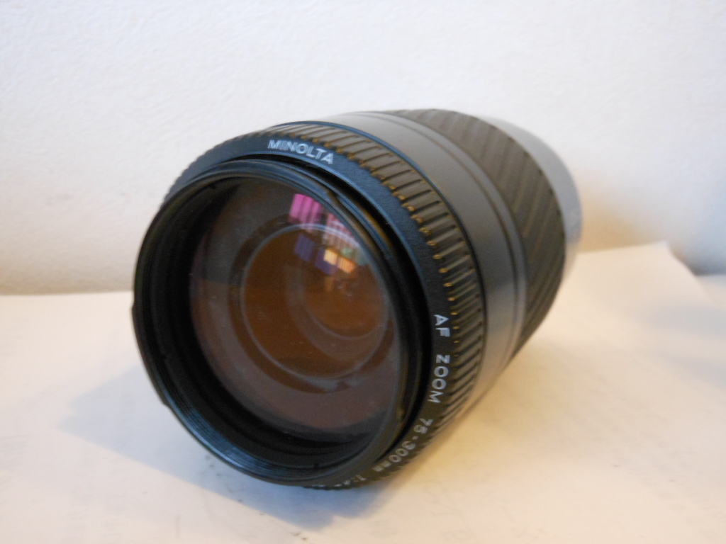☆希少実用品☆　ミノルタ　　ＡＦ 75-300ｍｍ　Ｆ4.5-5.6　マクロ　 即日発送　ＭＩＮＯＬＴＡ