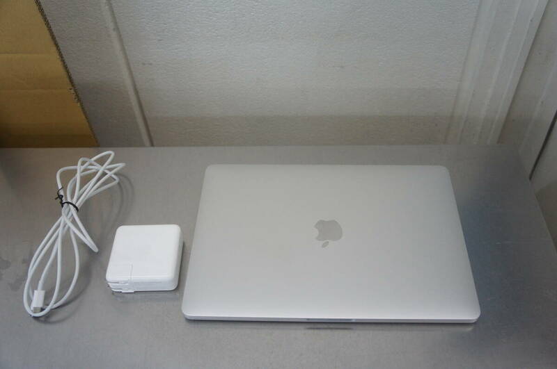 中古 Apple MacBook Pro13インチ, 2020, Thunderbolt 3ポート x 4 i7/32GB/1TB/13 2560×1600 (18)