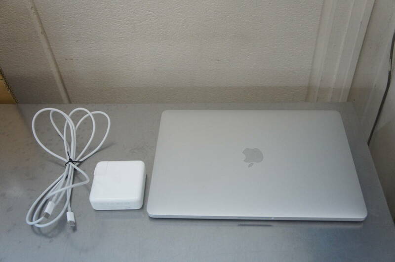 中古 US keyboard 英字キーボード Apple MacBook Pro13インチ, 2020, Thunderbolt 3ポート x 4 i7/32GB/1TB/13 2560×1600 (9)