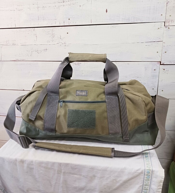 美品☆MAGFORCE マグフォース 2way ボストンバッグ Travel Bag MF-0650 カーキ ショルダー ダッフルバッグ ミリタリー キャンプ サバゲー