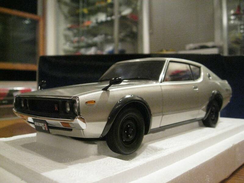 ok蔵出し☆オートアート1/18日産スカイライン 2000GT-R ケンメリGT-R (KPGC110)シルバー☆77471 ケンとメリー