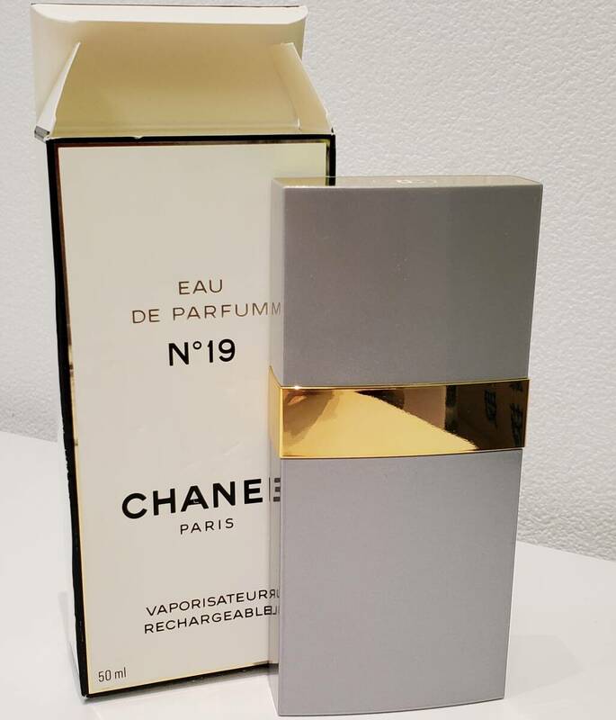 【同梱OK】 CHANEL N°19　EAU DE PARFUM　残量約 90％　香水　※開封品