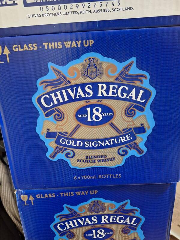 新品未開栓/年齢確認必須 CHIVAS REGAL シーバスリーガル 18年 ゴールドシグネチャー ウイスキー