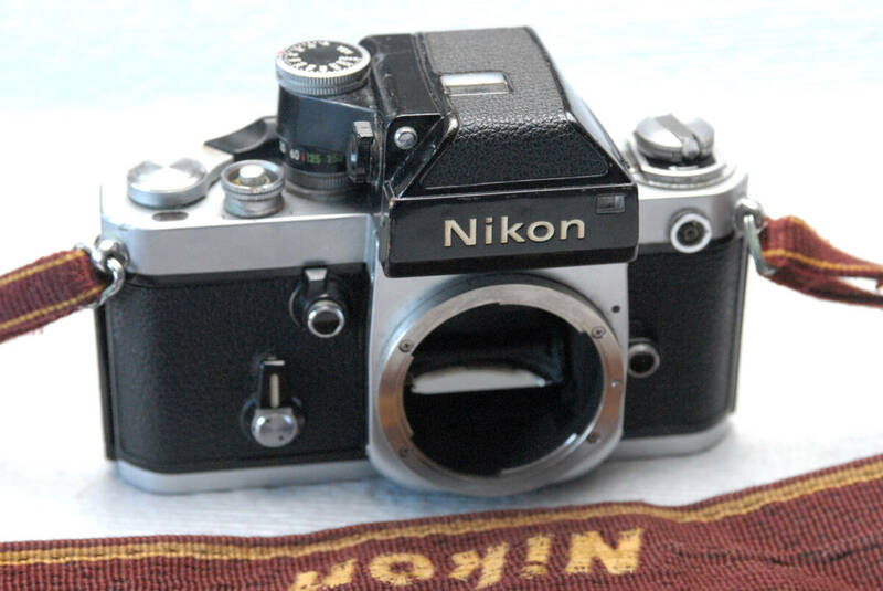 Nikon ニコン昔の高級一眼レフカメラ F2ボディ 希少品 