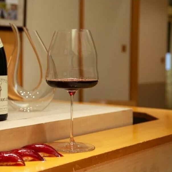 リーデル ハイクラス ピノ・ノワール RIEDEL 機能美 高級感 エレガント ワイングラス 赤ワイン キュート 洗練された ギフト スタイリッシュ