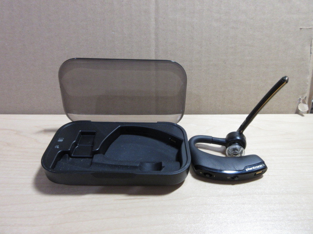 PLANTRONICS Bluetooth ワイヤレスヘッドセット Voyager Legend (充電ケース付) 