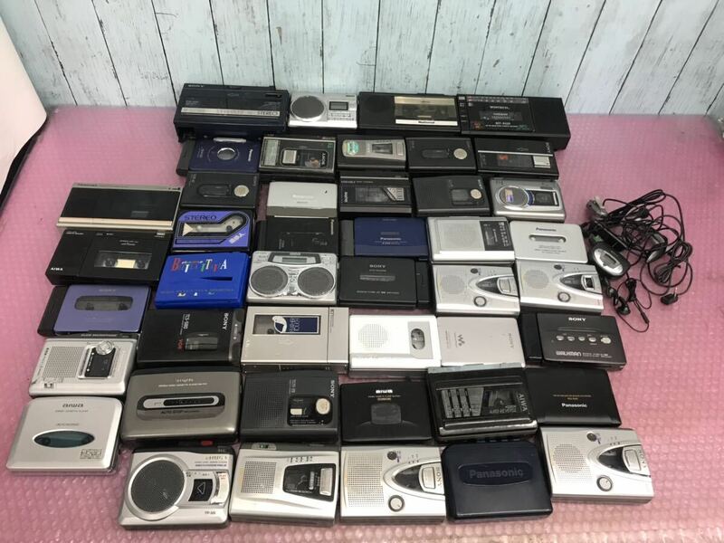 SONY/Panasonic /AIWA など　カセットプレーヤー 計約44台まとめ　中古現状品　動作未確認　(140s)