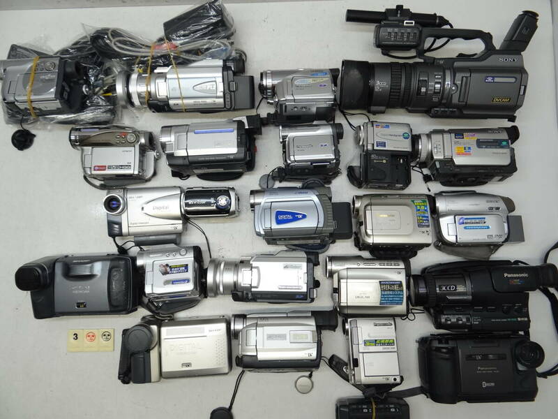 M300E ビデオカメラ ２３台 SONY DSR-PD150 DCR-TRV20 PANASONIC GS70 50 Victor HITACHI SHARP デジタル DVD SD HDD ３CCD 等 ジャンク