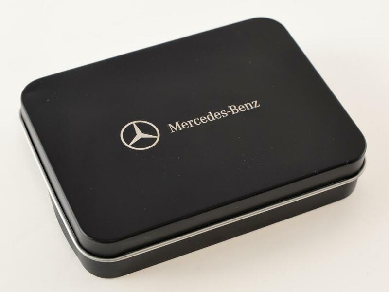 MercedesBenz　ロゴ入り 黒 ネイルケア　爪切り　4点セット 缶へこみあり　メルセデスベンツ　海外ノベルティ