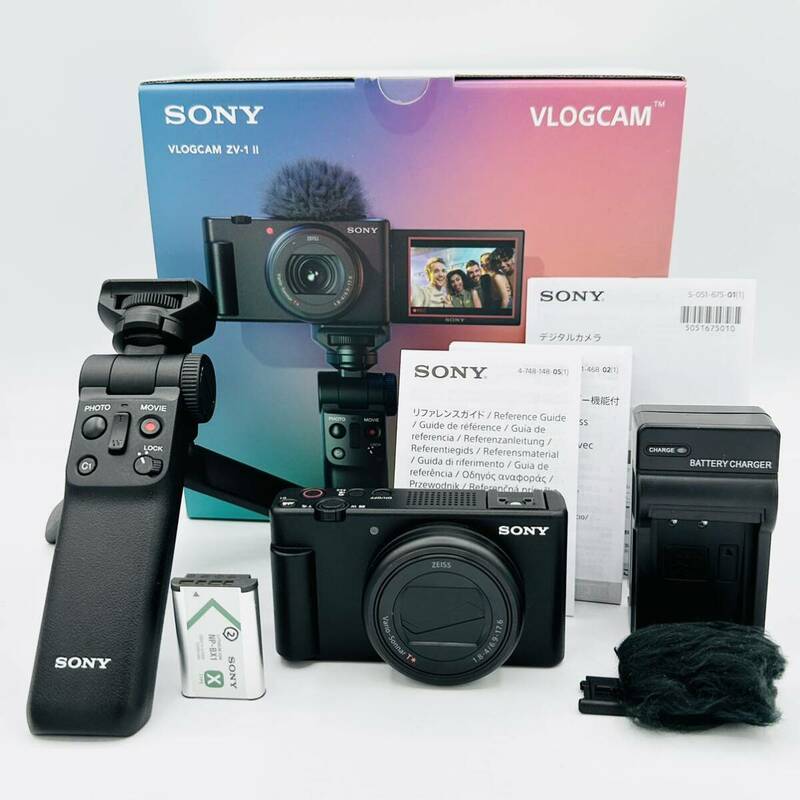 【ほぼ新】ソニー(SONY) コンパクトデジタルカメラ VLOGCAM Vlog用カメラ ZV-1II シューティンググリップキット