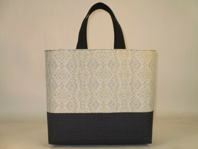 古布　正絹白大島紬で作ったバッグ