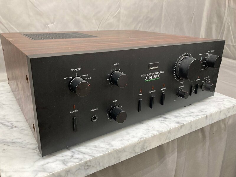 T8213＊【中古】SANSUI サンスイ AU-D607F プリメインアンプ