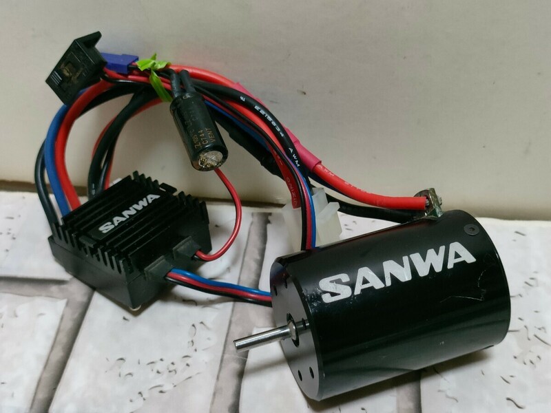 SANWA　ブラシレスモーター、アンプセット　通電品　動作未確認