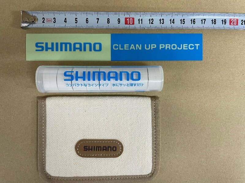 シマノ　カードケース( 白系)&　ステッカー( 横長:2.1×17cm)　携帯用おしぼり( 10個入り)　3種3点　送料無料