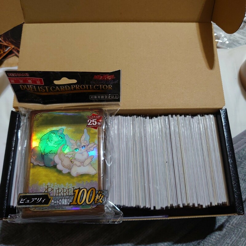 遊戯王　大量日版レアカード300枚以上画像未開封スリーブあり