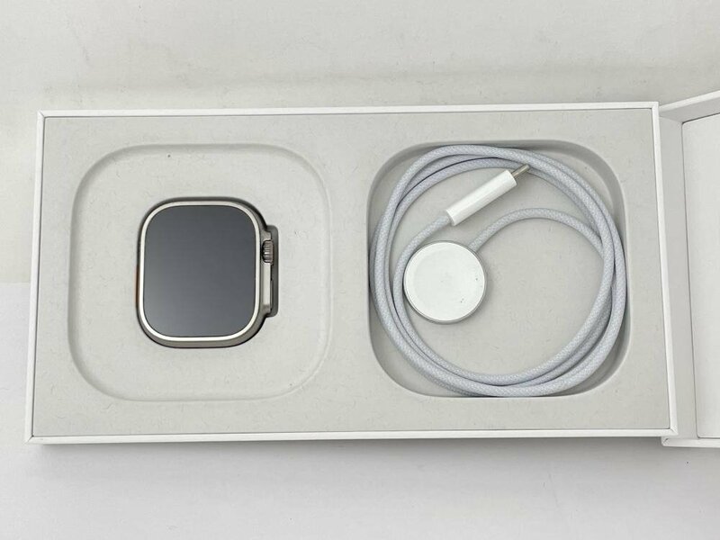 K231【美品】 Apple Watch Ultra GPS + Cellular 49mm　チタニウムケース バンド無し MQFK3J/A　A2684　バッテリー100％