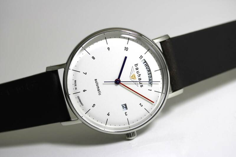 ドイツ 製 bauhaus バウハウス デイデイト 自動巻き腕時計 バウハウス・デザイン Uhrenwerk Ruhla ルーラ 41ミリ 2162-1AT 52,800円