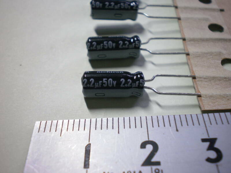 電解コンデンサー 2.2μF 50V Nichicon　10個セット　未使用品【複数個セット有】【管19-1】