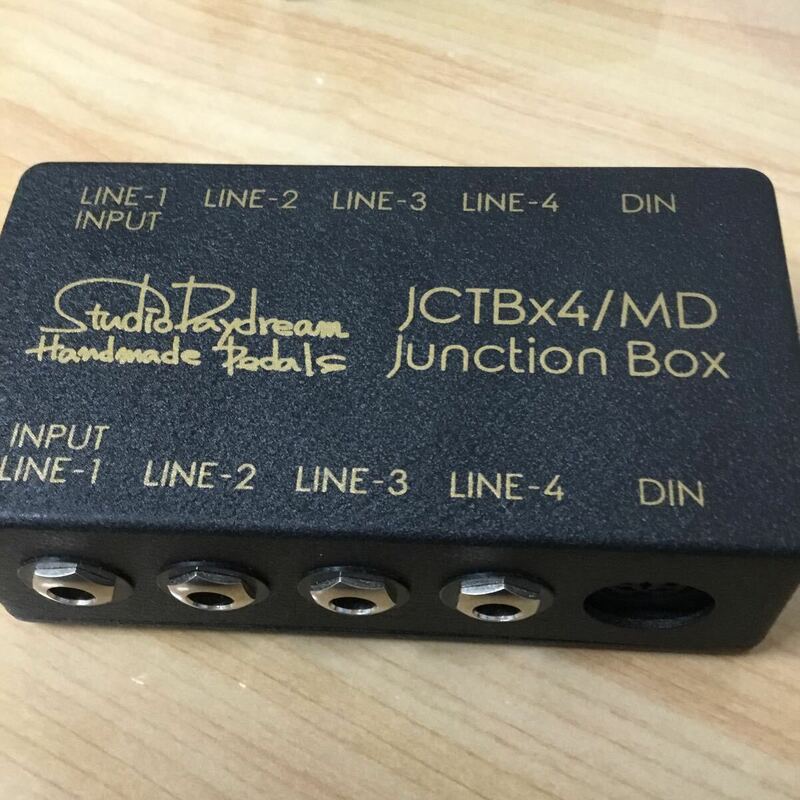 & StudioDaydream JCTBx4 /MD junction Box 