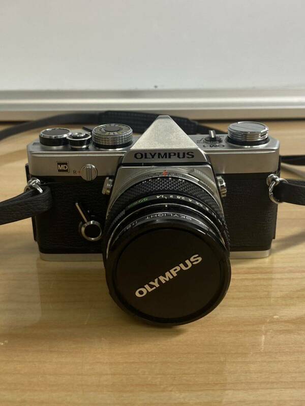 ● 一眼レフフィルムカメラ　OLYMPUS オリンパス　OM-1 MD + レンズ　om-system f.zuico auto-s 1:1.4 f=50mm 動作未確認