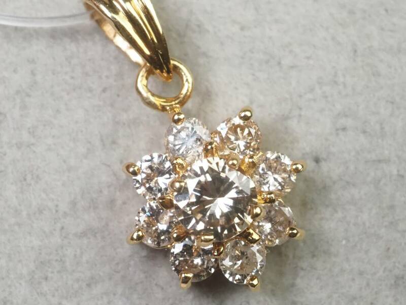 【3826A】K18ゴールド 天然ダイヤモンド 0.50ct/0.9g ペンダントトップ