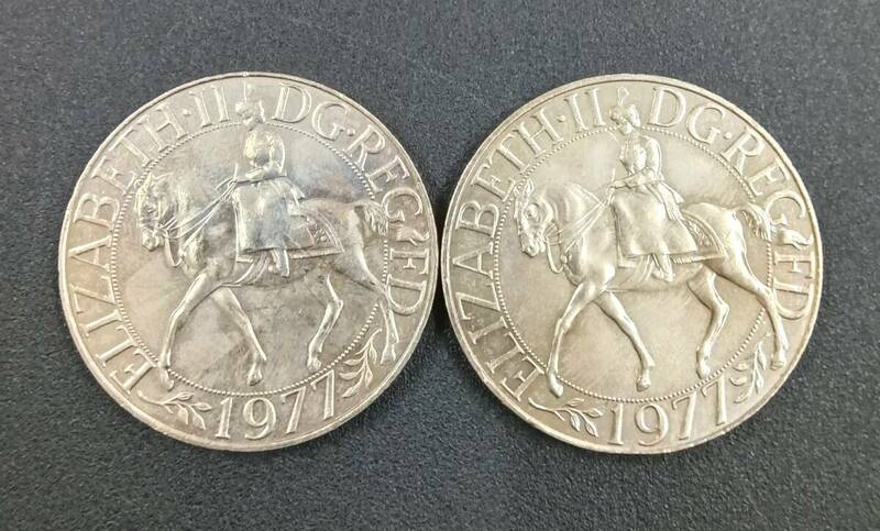 ■イギリス　エリザベス２世女王陛下　記念メダル２枚■mt186