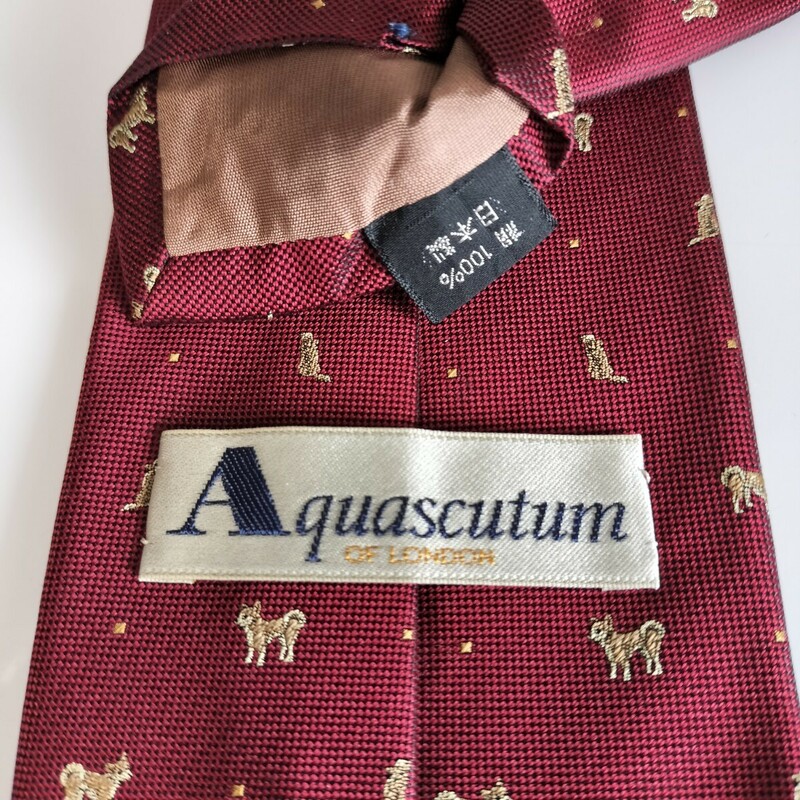 アクアスキュータム（Aquascutum）レッド犬ドットネクタイ