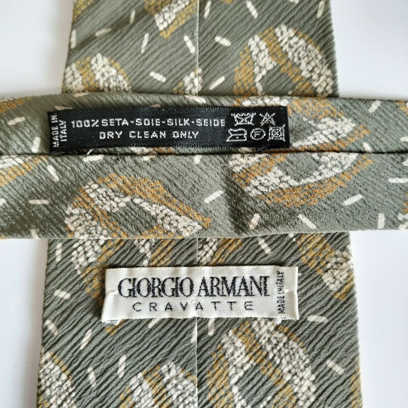 GIORGIO ARMANI(ジョルジオアルマーニ)薄緑デカ模様棒ネクタイ