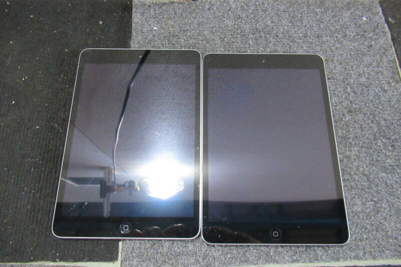 棚11.B1431　iPad mini2 16GB A1489 ME276J/A シルバー 2台セツト