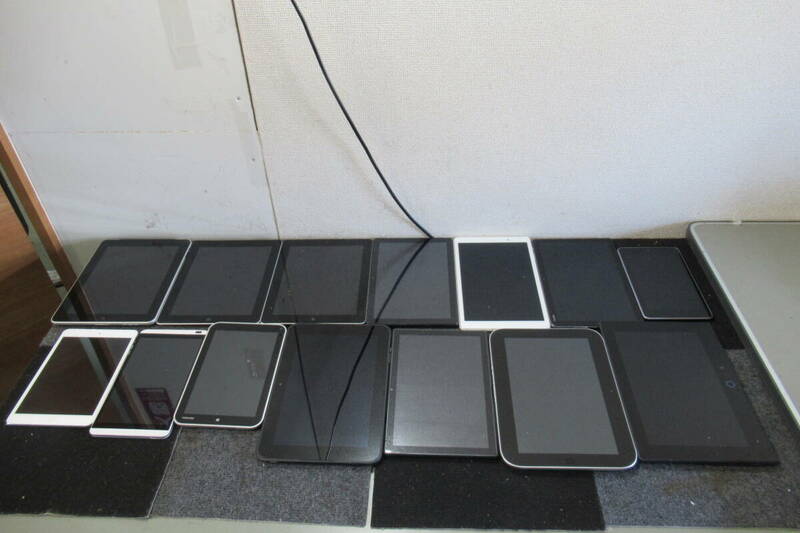 棚1.B1443 タブレット Apple iPad 、HUAWEI、Lenovo、MARVUE、JUST.SYSTEMS、VANKYO 、TOSHIBA 本体のみ 14本セット 