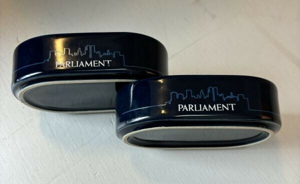 美品 灰皿 2個 PARLIAMENT パーラメント デッドストック　希少　廃盤