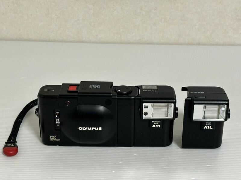 オリンパス OLYMPUS XA4 MACRO DX　フラッシュ2個セット　コンパクトフィルムカメラ