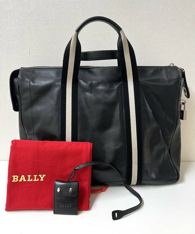 ◆ BALLY ◆ TAPRUSビジネスバッ ◆ バリー 鍵付ビジネスバック ◆ レザー・本革・南京錠 ◆