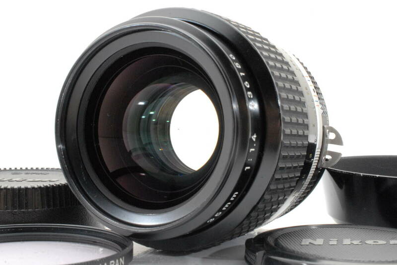 【美品 保障付 動作確認済】Nikon Ai-s Nikkor 35mm f/1.4 MF Wide Lens ニコン マニュアルフォーカス レンズ #Q7280