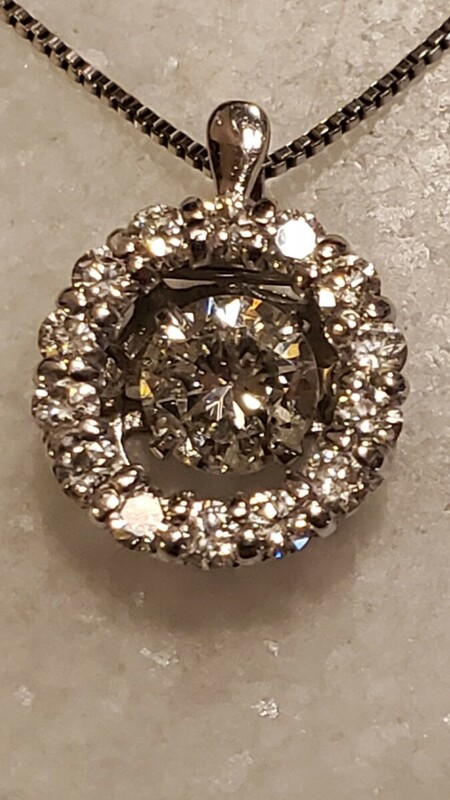 K18WGダイヤモンドペンダントネックレス ダンシングダイヤモンド 0.33/020カラット 揺れるデザイン.照りの良いダイヤ使用。