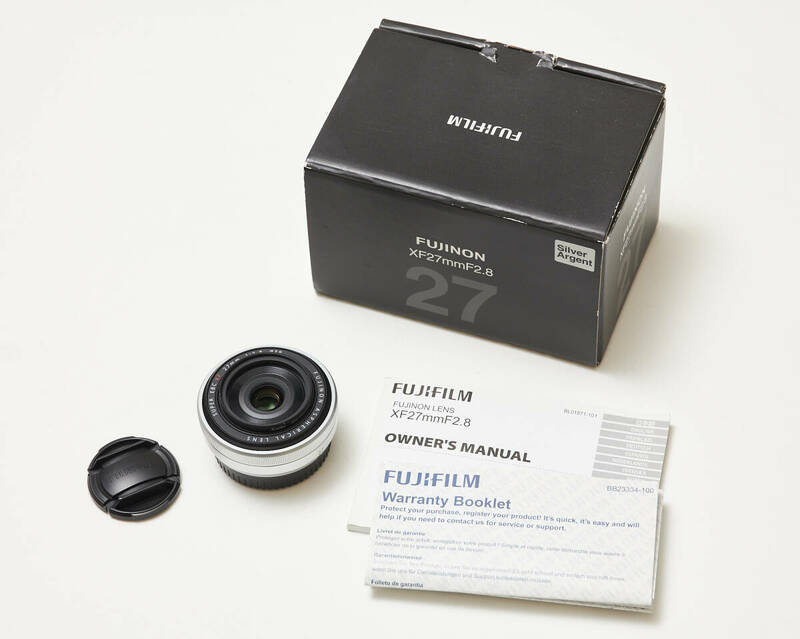 【極上美品】 FUJIFILM XF 27mm F2.8 シルバー 保護フィルター付き 富士フイルム X-T5 X-H2 X-S20 X-Pro