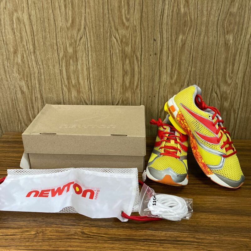 ◇未使用◇ Newton Running(ニュートンランニング) スニーカー ランニング 27cm 箱付 オレンジ イエロー ホワイト 箱付